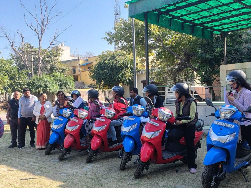 कालिबाई भील और देवनारायण छात्रा स्कूटी योजना में संशोधन